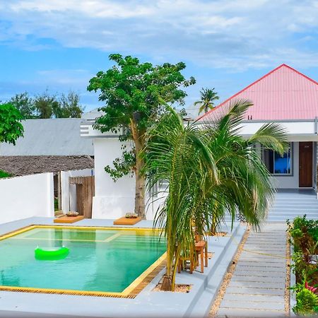 Uhuru House And Restaurant نونغوي المظهر الخارجي الصورة