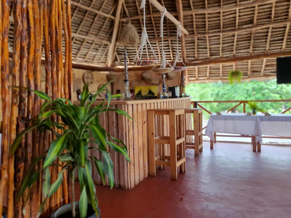 Uhuru House And Restaurant نونغوي المظهر الخارجي الصورة