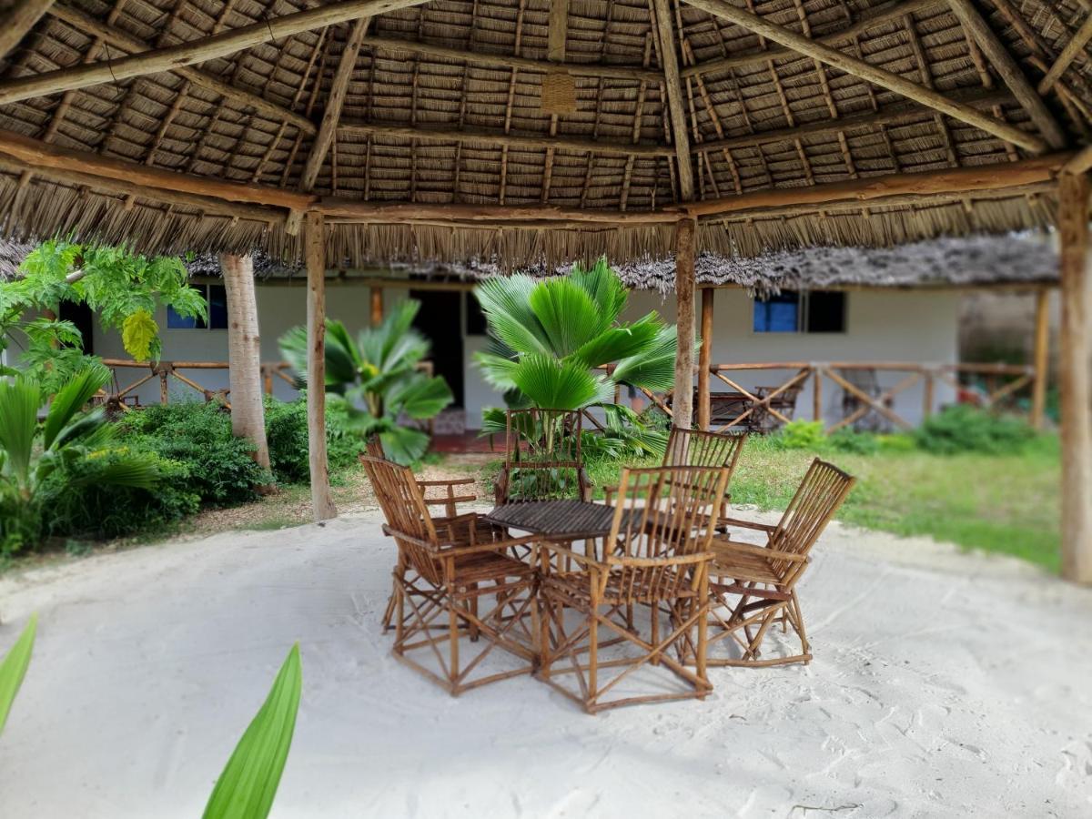 Uhuru House And Restaurant نونغوي المظهر الخارجي الصورة