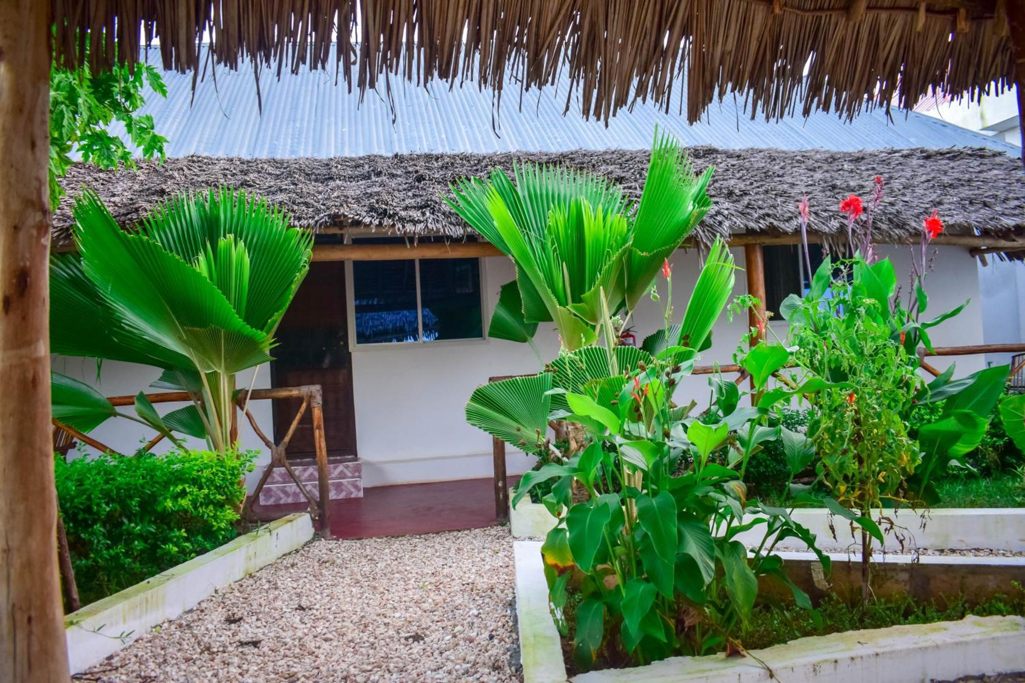 Uhuru House And Restaurant نونغوي المظهر الخارجي الصورة