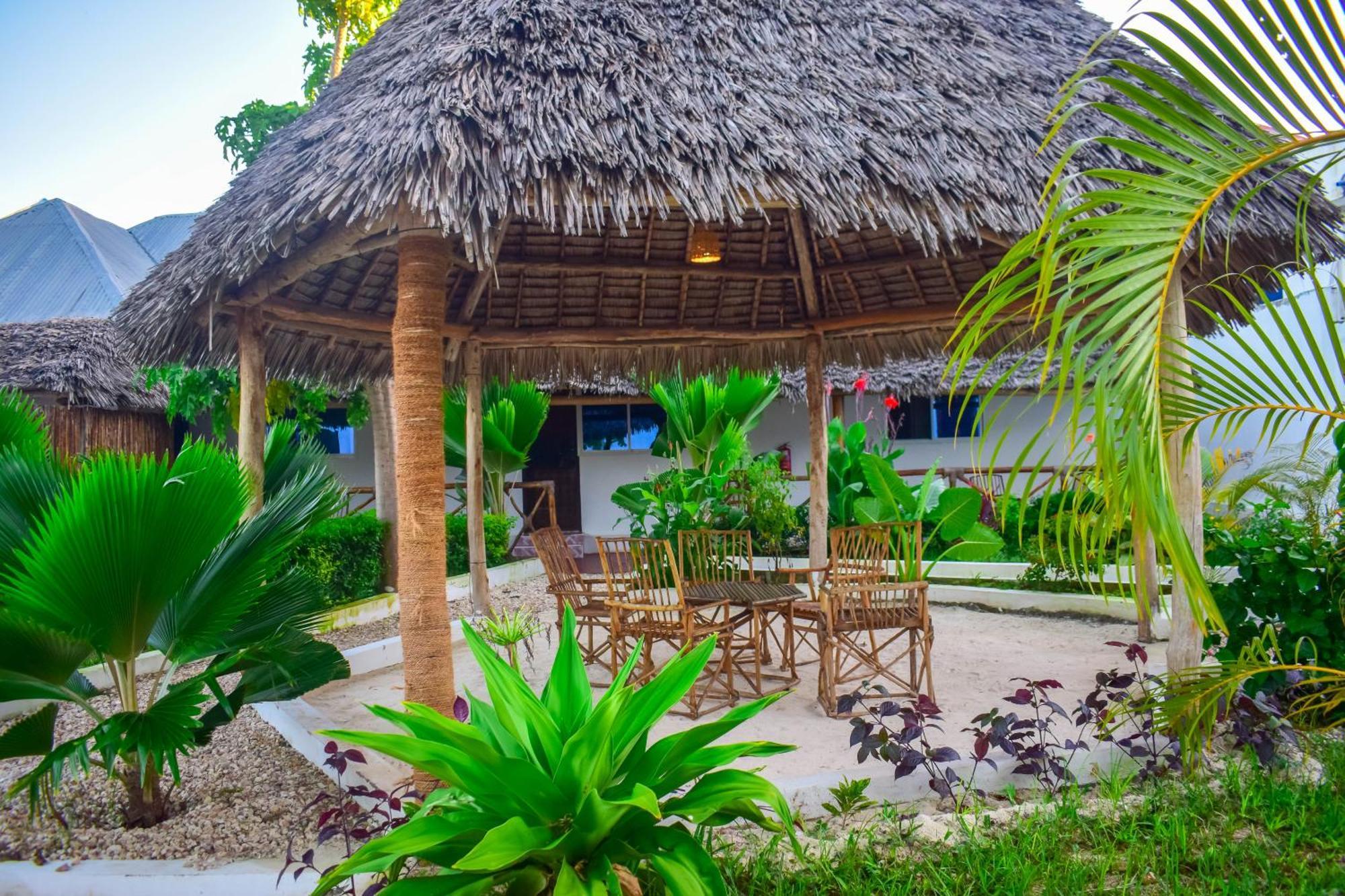 Uhuru House And Restaurant نونغوي المظهر الخارجي الصورة